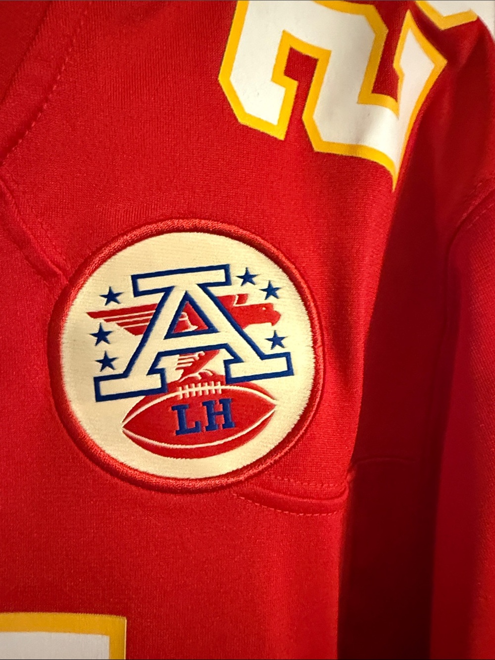 Nike Kansas City Chiefs Red NFL Player Jersey Detail with Black Nike Tag - Picture 4 of 7